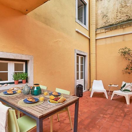 Styling Apartment In Historic Center Lisbon Exterior photo