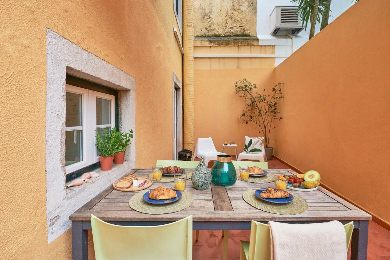 Styling Apartment In Historic Center Lisbon Exterior photo