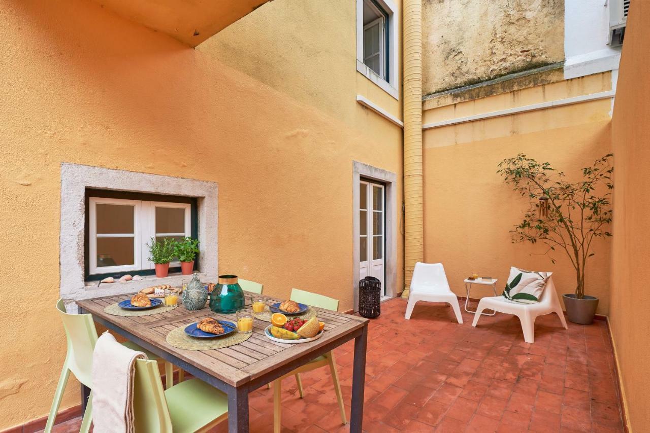Styling Apartment In Historic Center Lisbon Exterior photo