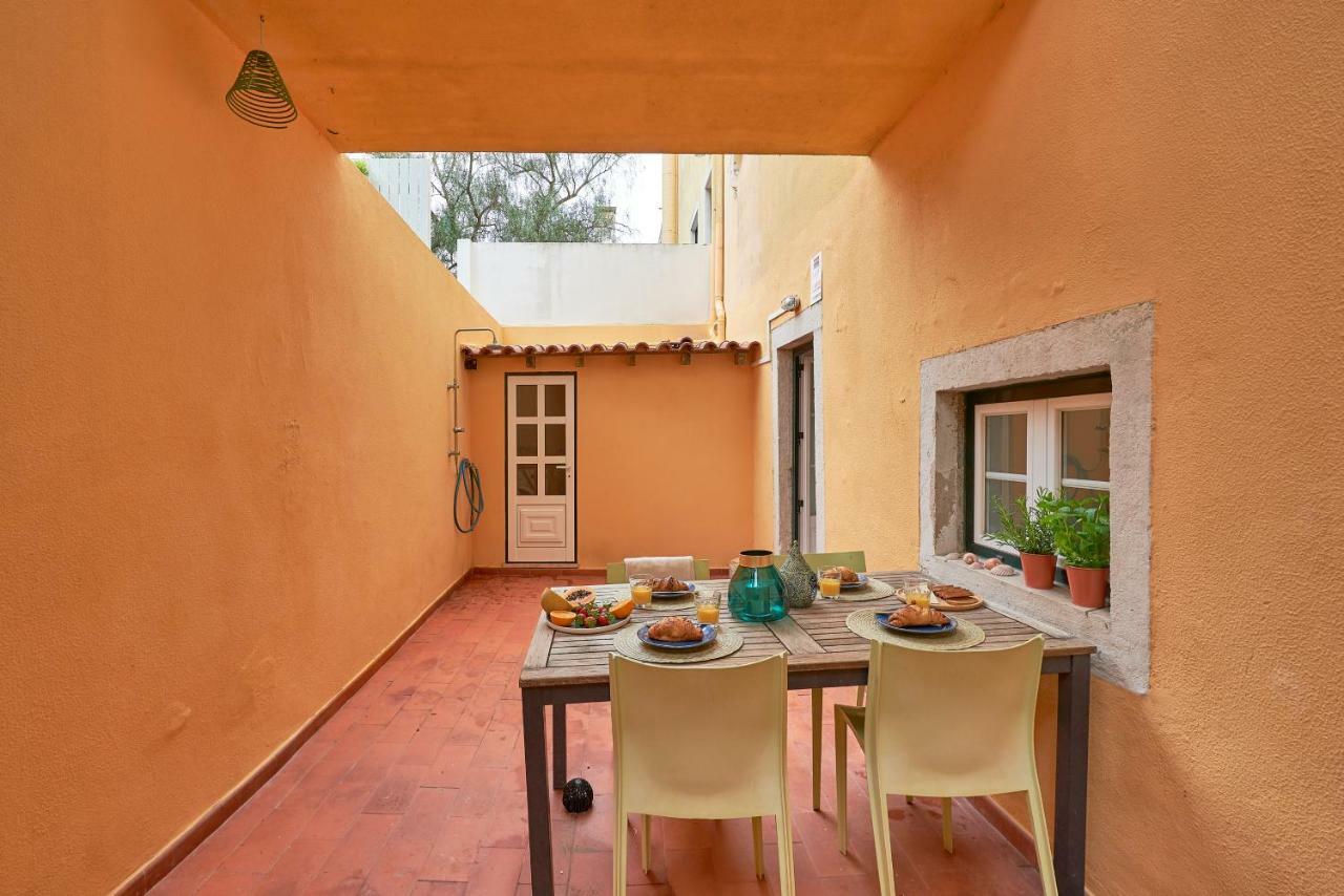 Styling Apartment In Historic Center Lisbon Exterior photo